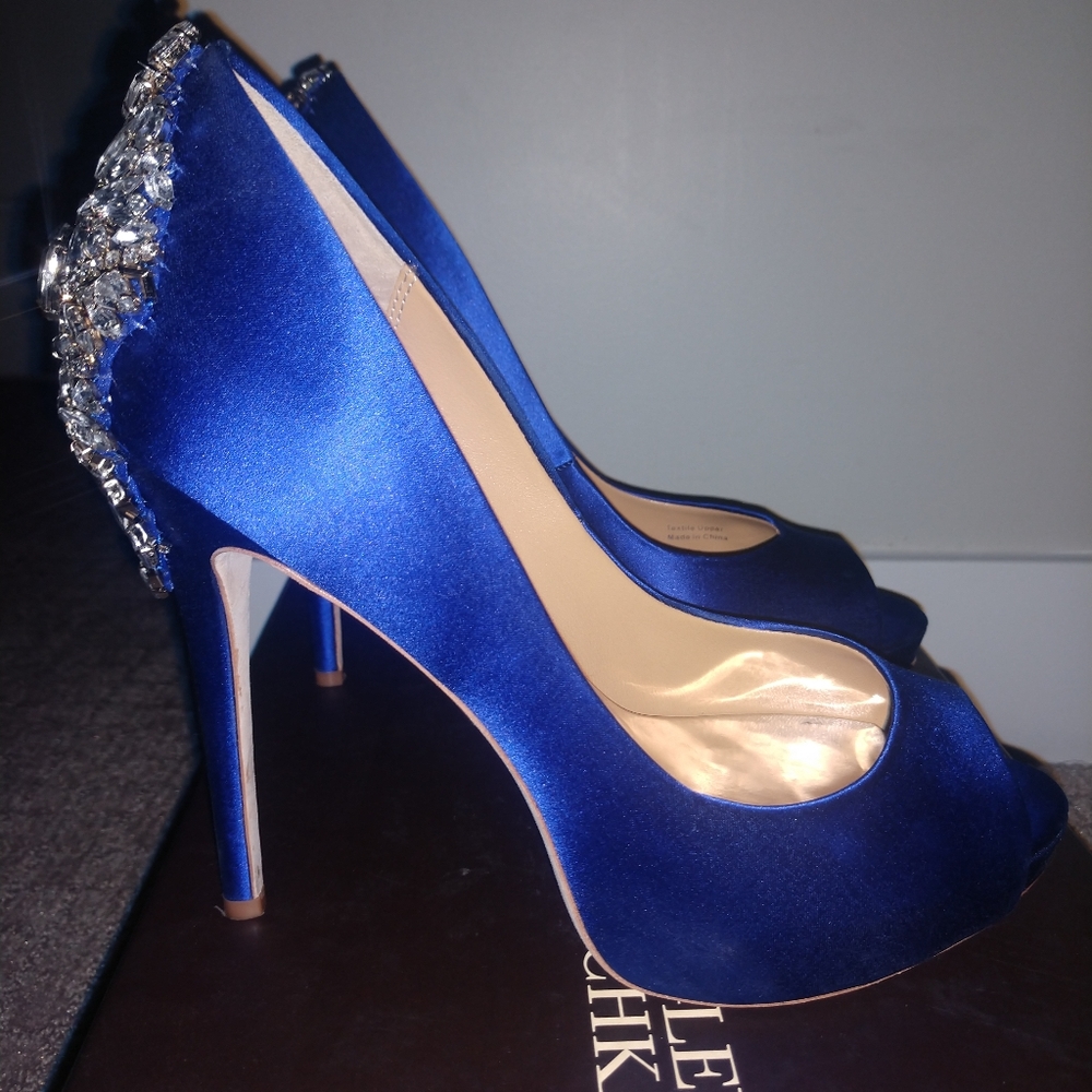 Badgley Mischka platform heels